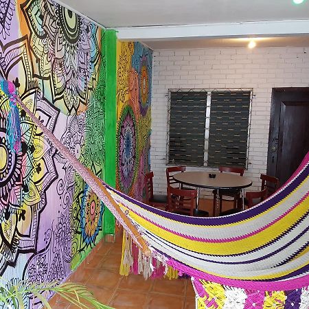 Hostal Aqui Me Quedo サン・ペドロ・スーラ エクステリア 写真